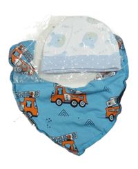 Nové - 2 set - bílo-modrá čepice s medvídky + slinták s hasiči 