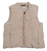 Světlepudrová šušťáková zateplená vesta s prešívanymi kvety C&A