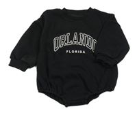 Čierne teplákové body s nápisom