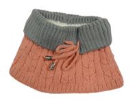 Korálovo-šedý vzorovaný pletený zateplený nákrčník 