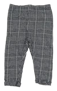 Tmavomodro-biele kockované teplákové nohavice