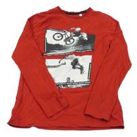 Červené triko s obrázkem C&A