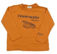 Oranžové tričko s hasiči a nápismi