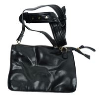 Dámska čierna koženková crossbody kabelka