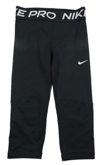 Černé sportovní capri legíny s logem Nike 
