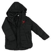 Černá šusťáková zimní bunda s výšivkou a kapucí 