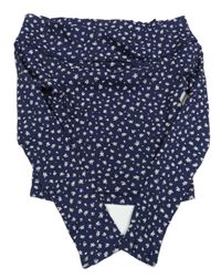 Tmavomodré rebrované crop kvetované tričko s lodičkovým výstřihem H&M