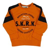 Tmavooranžovo-čierna mikina s nápismi a horami Skurk