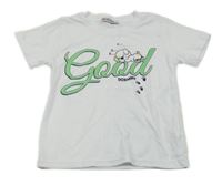Biele tričko so zeleným nápisom