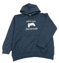 Tmavomodrá mikina s ovladačem a kapucňou