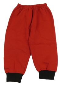 Červeno-černé tepláky 