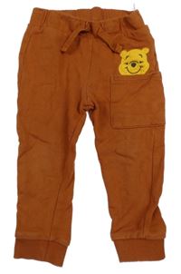 Medové tepláky s Pú C&A