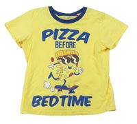 Žlté tričko s nápismi a Pizzou