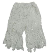Bílé krajkové kalhoty s všitými kraťasy 