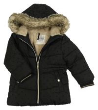 Černý puntíkatý prošívaný šusťákový zimní kabát s kapucí s kožešinou F&F