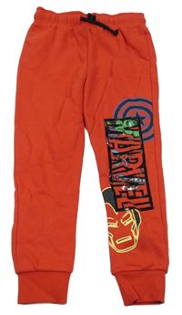 Červené tepláky s Avengers Marvel