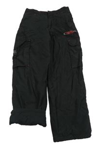 Čierne cargo šušťákové zateplené nohavice s nápisom POCOPIANO