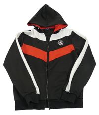 Čierno-bielo-červená športová prepínaci mikina s nášivkou a kapucňou