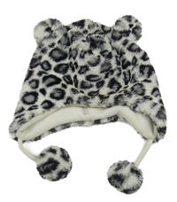 Bílo-šedo-černá vzorovaná chlupatá čepice s oušky