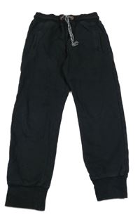 Černé tepláky Next