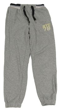 Šedé tepláky s číslem Charles Vögele