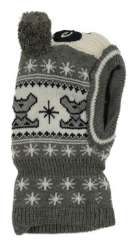 Bílo-šedá vzorovaná pletená kukla s čumákem a 3D bambulemi 