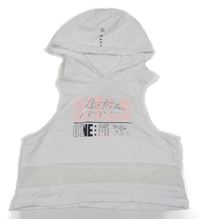 Biely crop top s nápisom a kapucňou C&A