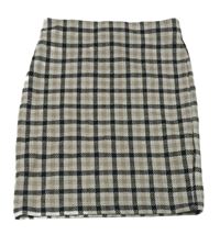 Bielo-čierno-béžová kockovaná sukňa zn. New Look