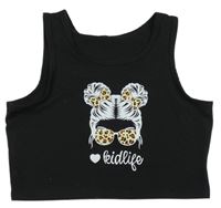 Čierny crop top s dievčatkom