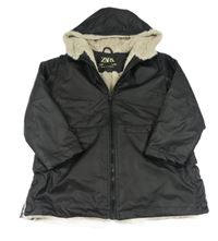 Čierny nepromokavý zateplený kabát s kapucňou ZARA