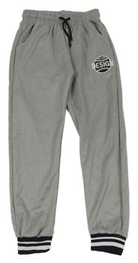 Šedé melírované sportovní tepláky s výšivkou