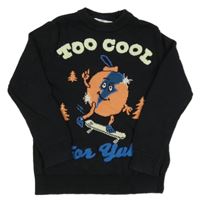 Čierna mikina s nápisom a vánoční ozdobou M&S