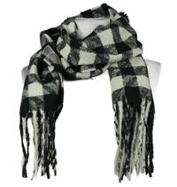 Dámská černo-bílá kostkovaná šála s třásněmi 