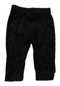 Černé sametové tepláky