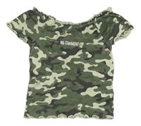 Army rebrované crop tričko s nápisom Page one young