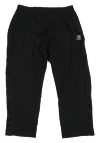 Čierne capri funkčné bežecké legíny s logom Karrimor