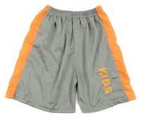 Sivo-oranžové športové kraťasy s nápisom