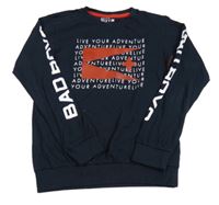 Tmavomodré mikinotriko s nápismi