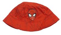Červený vzorovaný klobouk se Spidermanem C&A