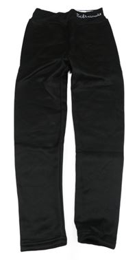 Černé zateplené legíny s nápisem 