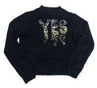 Čierny chlpatý sveter s nápisem z překlápěcích pajetek PRIMARK