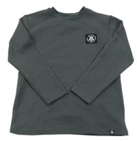 Antracitová mikina s nášivkou Chapter young