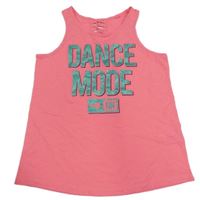 Neónově ružový top s nápisom C&A