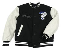 Černo-bílý flaušovo/koženkový zateplený baseballový bomber s otazníkem a nápisy a pruhy KIABI