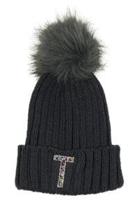 Antracitová pletená čapica s písmenem z kamínků a brmbolcom