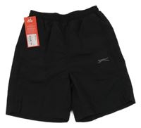 Nové - čierne plážové kraťasy s logom Slazenger