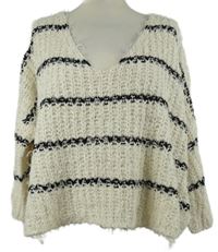 Dámský bílo-černý pruhovaný chlupatý crop oversized svetr 