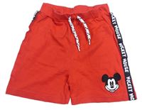 Červeno-čierne kraťasy s Mickey a pruhom s nápismi Disney