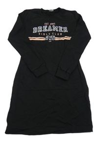 Černé teplákové šaty s nápisy 