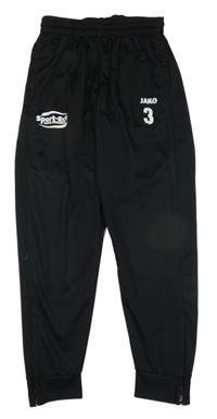 Černé sportovní tepláky s nápisy a číslem JAKO